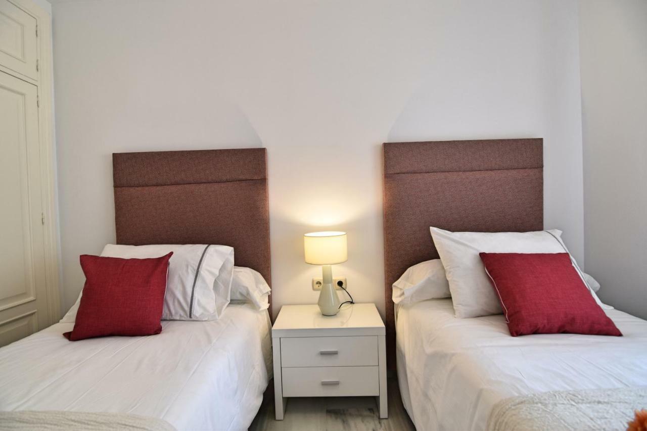 Apartamento Puerto Malagueta Málaga Exterior foto